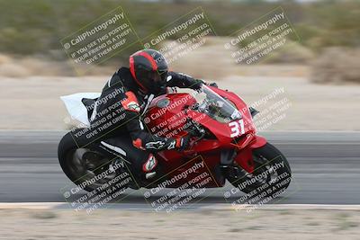 media/Nov-15-2025-Race Pace (Sat) [[8de605a2d8]]/Verified Riders/Turn 8 Inside (935am)/